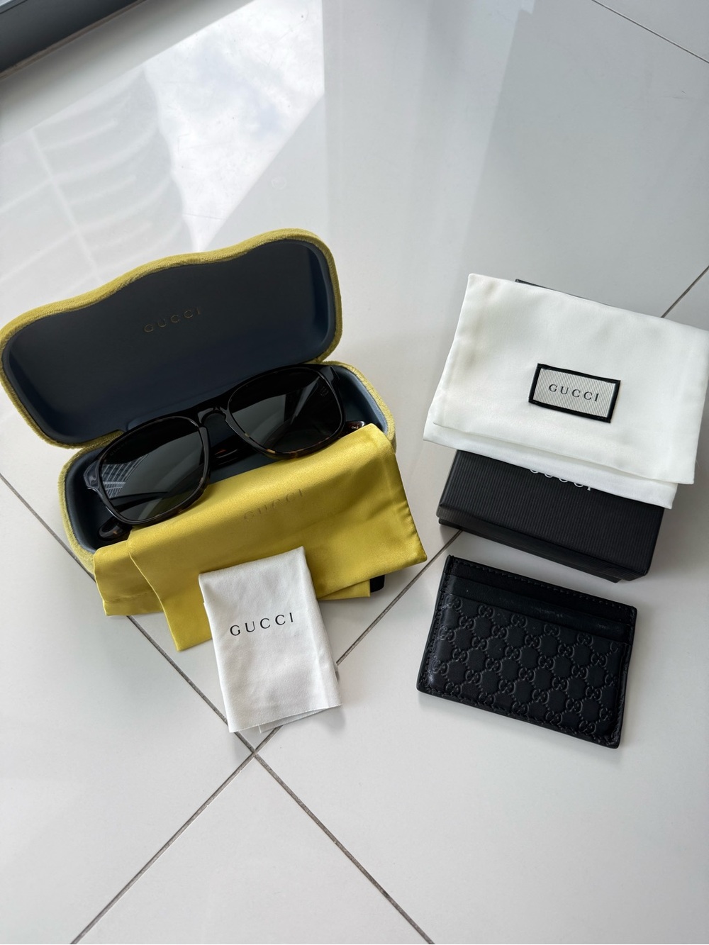 Gucci Wallet and Sunglass Bundle
